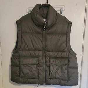Women's Olive Puffer Vest